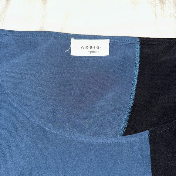 Akris Punto Blue Color block Wave Silk  Blouse (21) - Picture 4 of 8